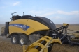 HnosRosado_empacado_Fendt824_NHBigBaler890-08