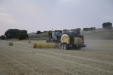 HnosRosado_empacado_Fendt824_NHBigBaler890-30