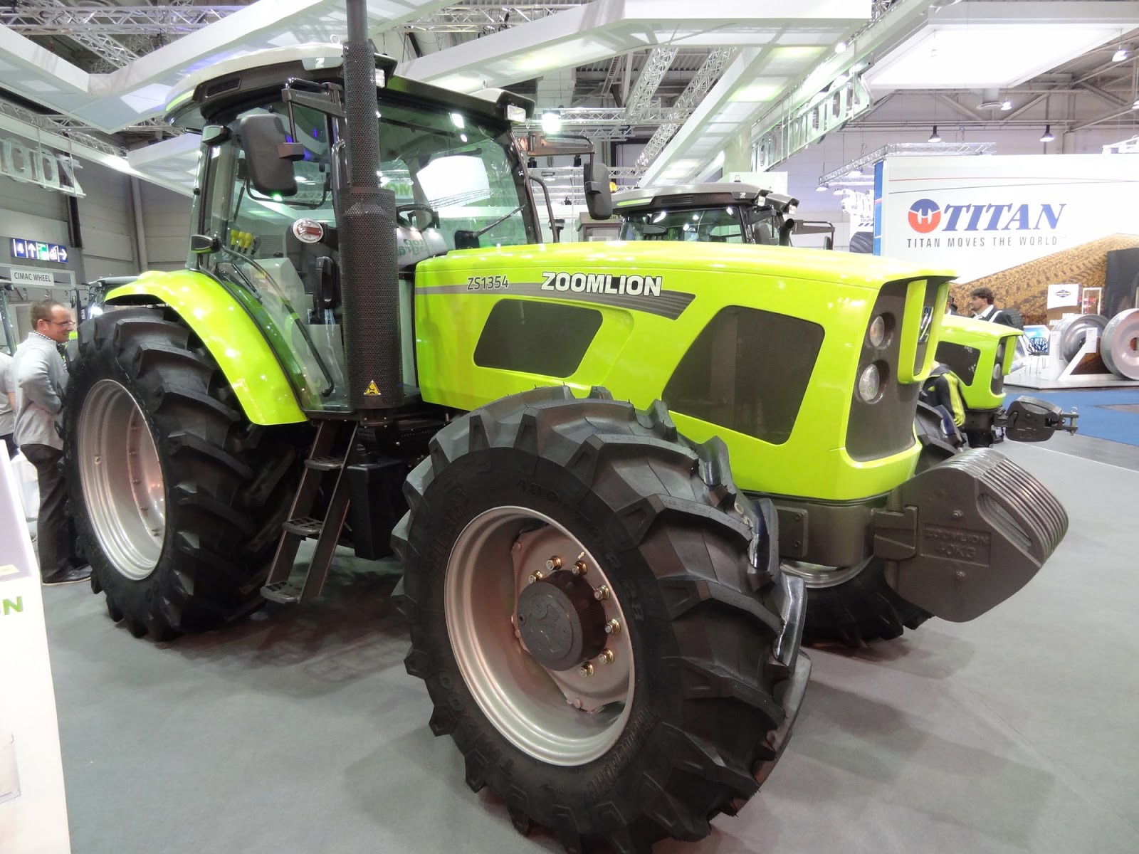 Zoomlion 904 трактор. Трактор zoomlion. Zoomlion rs1304. Трактор зумлион 1604. Китайский трактор zoomlion 904.